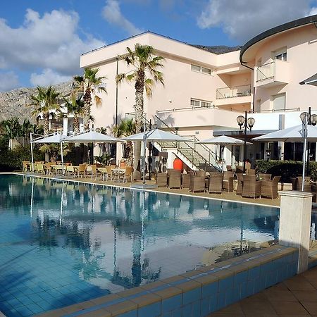 Hotel Sirenetta إزولا ديلي فيمين المظهر الخارجي الصورة