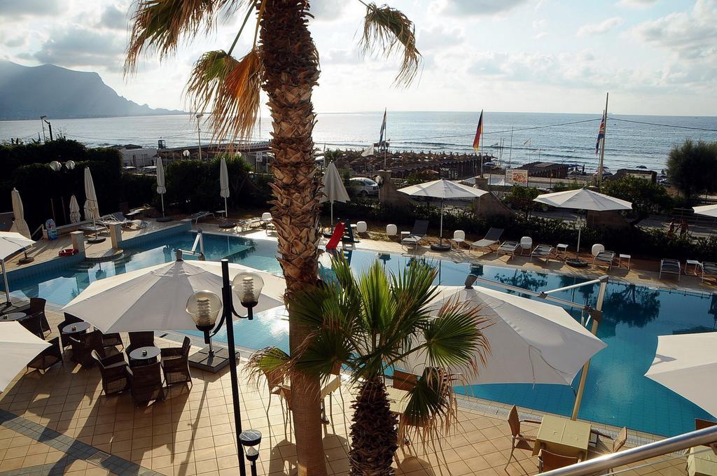 Hotel Sirenetta إزولا ديلي فيمين المظهر الخارجي الصورة