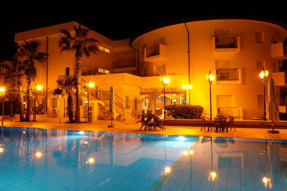 Hotel Sirenetta إزولا ديلي فيمين المظهر الخارجي الصورة